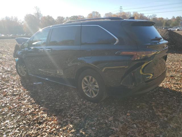 Toyota Sienna Xle Image 2