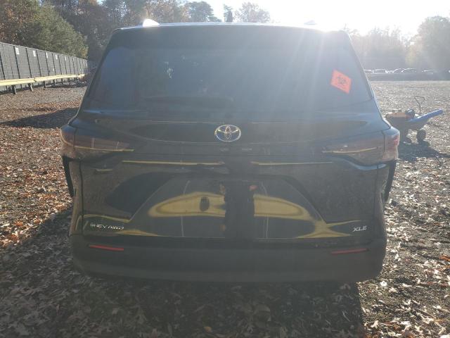 Toyota Sienna Xle Image 10