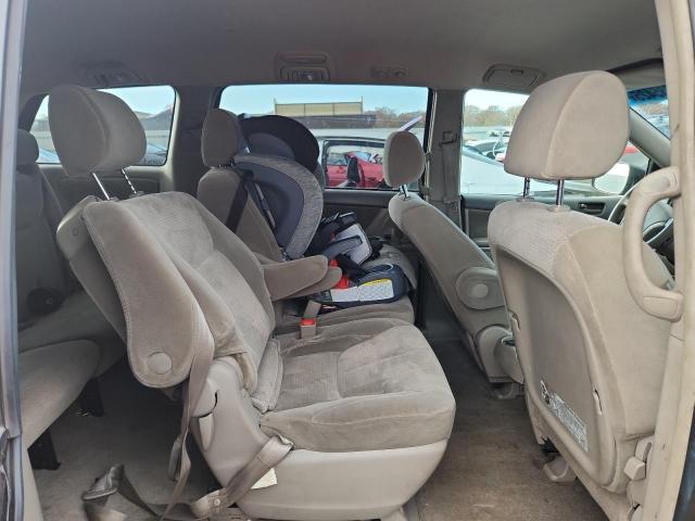 Toyota Sienna Ce Image 8