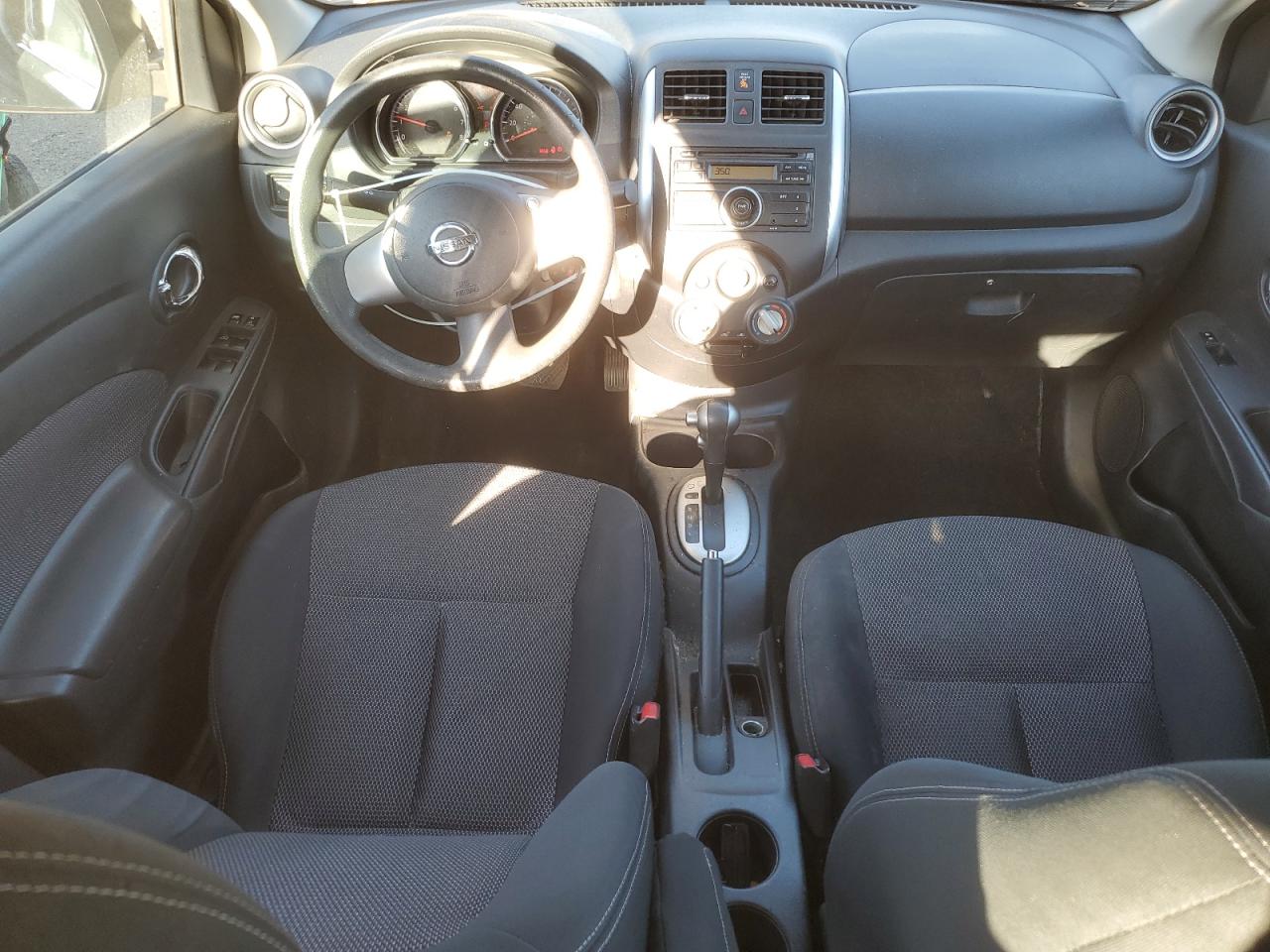 Nissan Versa S Image 10