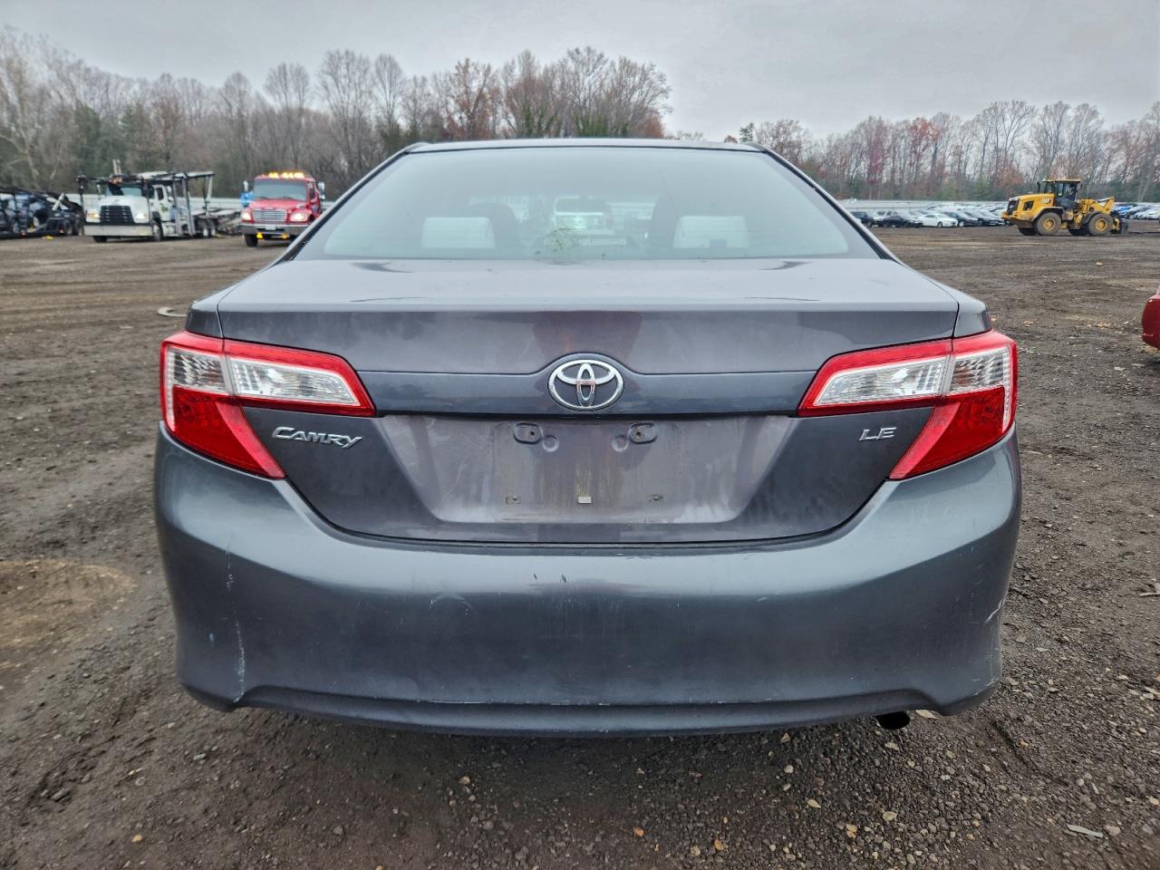 Toyota Camry L Image 11
