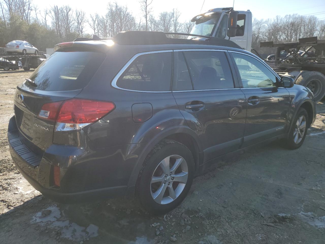 Subaru Outback 2.5i Limited Image 13