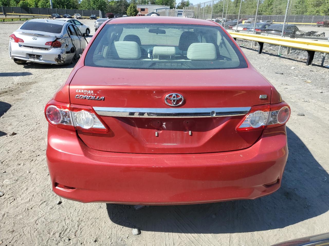 Toyota Corolla Base Image 2