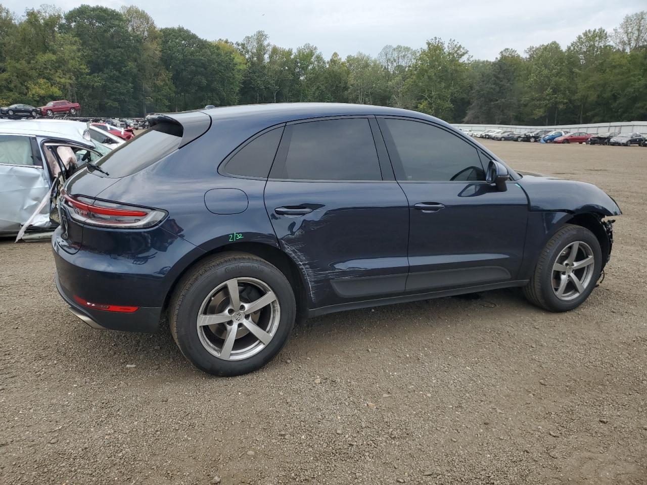 Porsche Macan Image 11