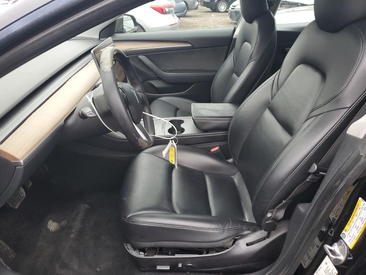 Tesla Model 3 Image 12