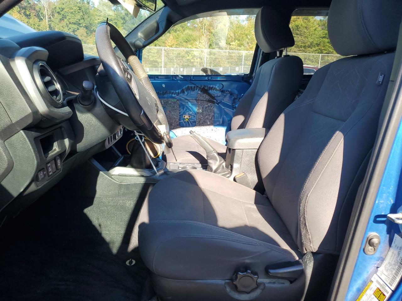 Toyota Tacoma Double Cab Image 7