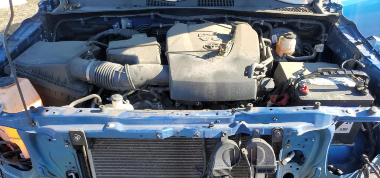 Toyota Tacoma Double Cab Image 4