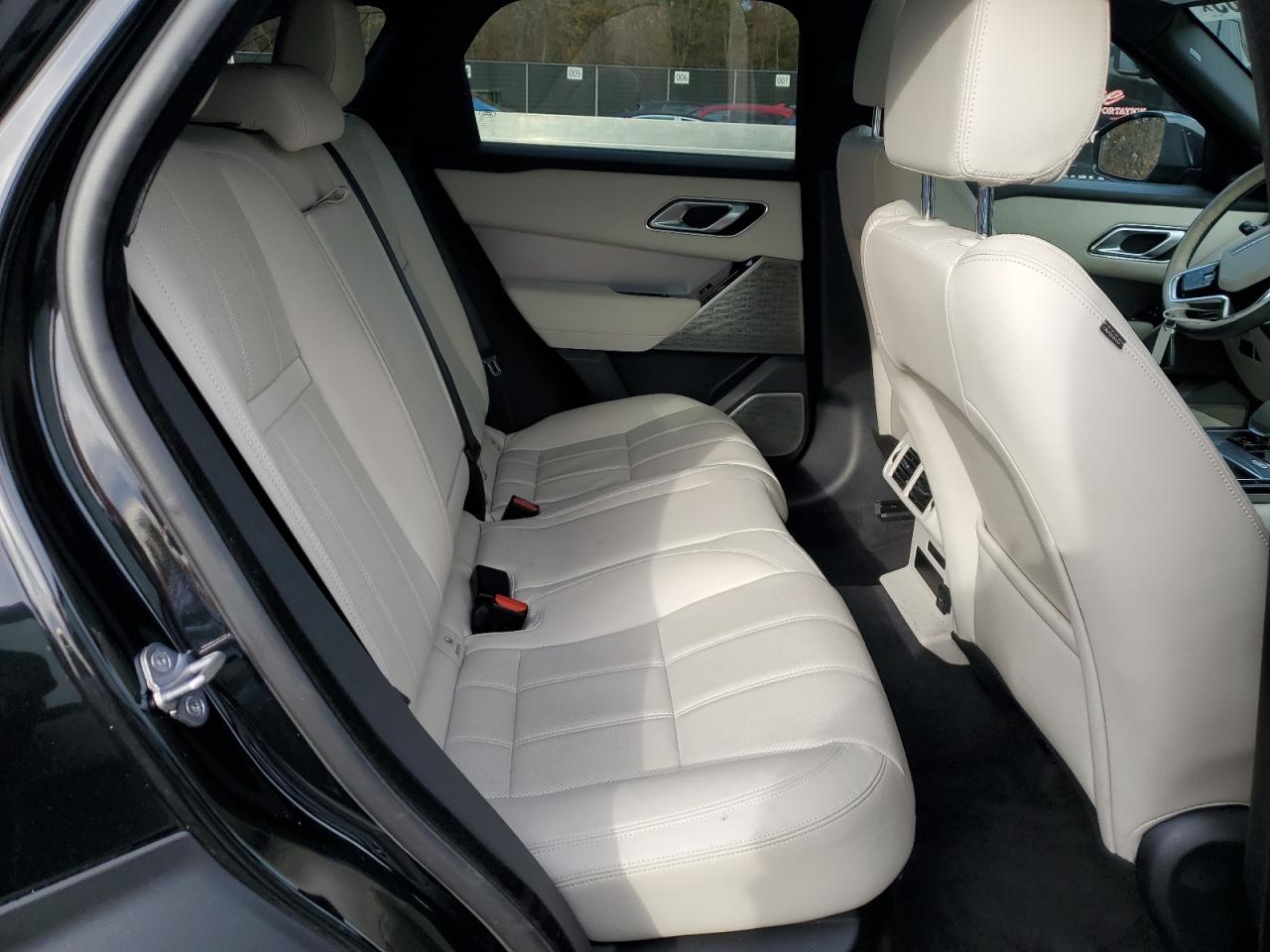 Land Rover Range Rover R-dynamic S Image 13