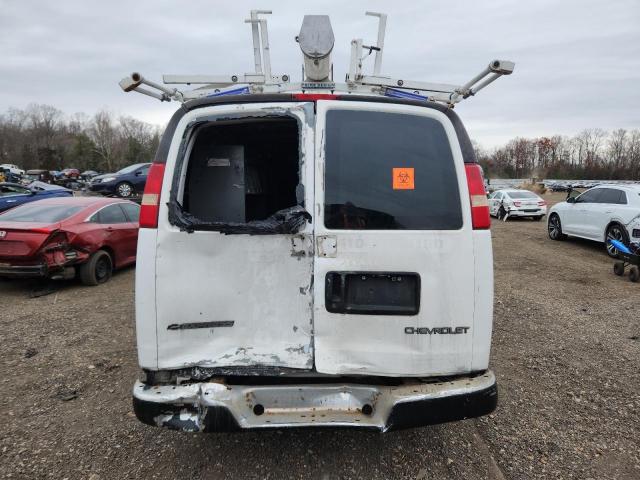 Chevrolet Express Image 11