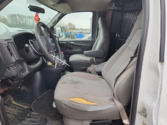 Chevrolet Express Image 3