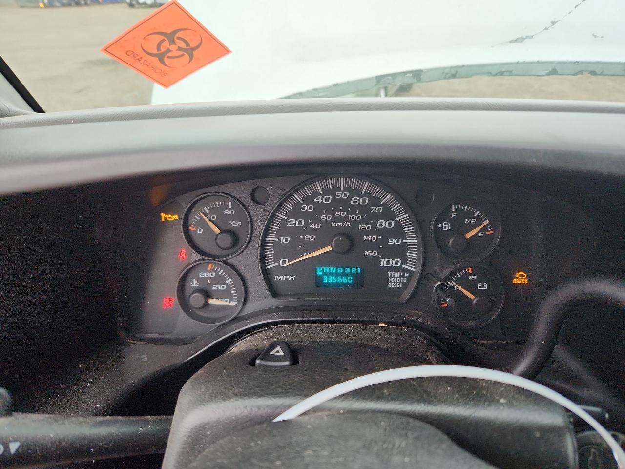 Chevrolet Express Image 12