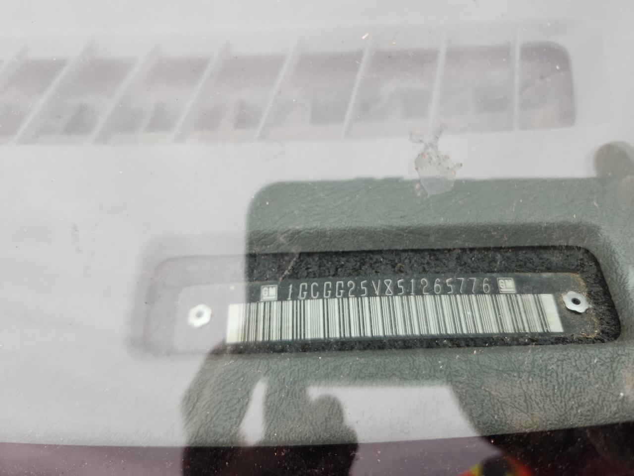 Chevrolet Express Image 13