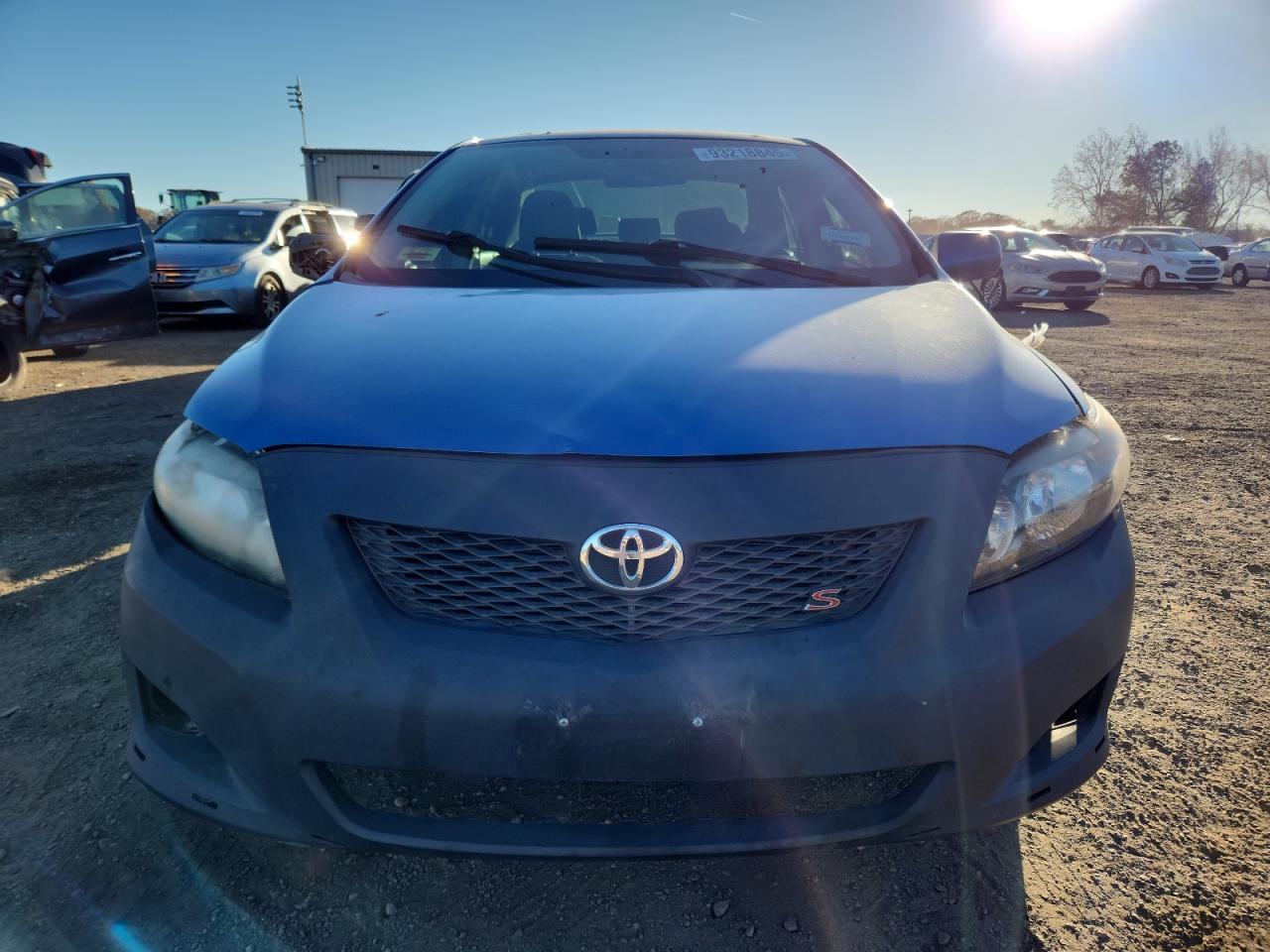 Toyota Corolla Base Image 9