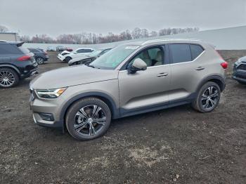  Salvage Volvo XC40