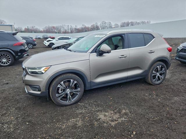  Salvage Volvo XC40