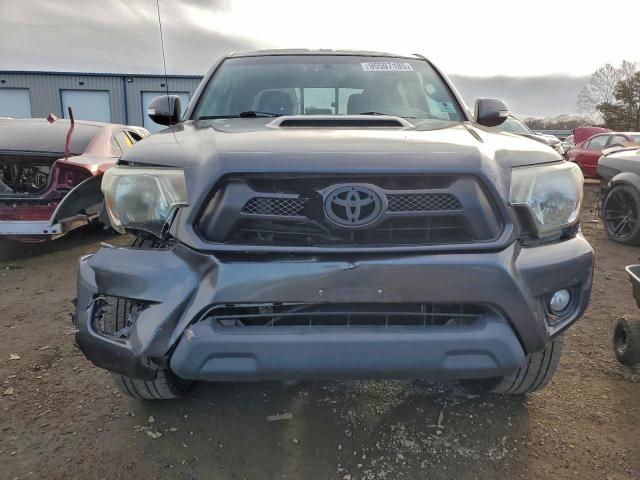 Toyota Tacoma Double Cab Image 3
