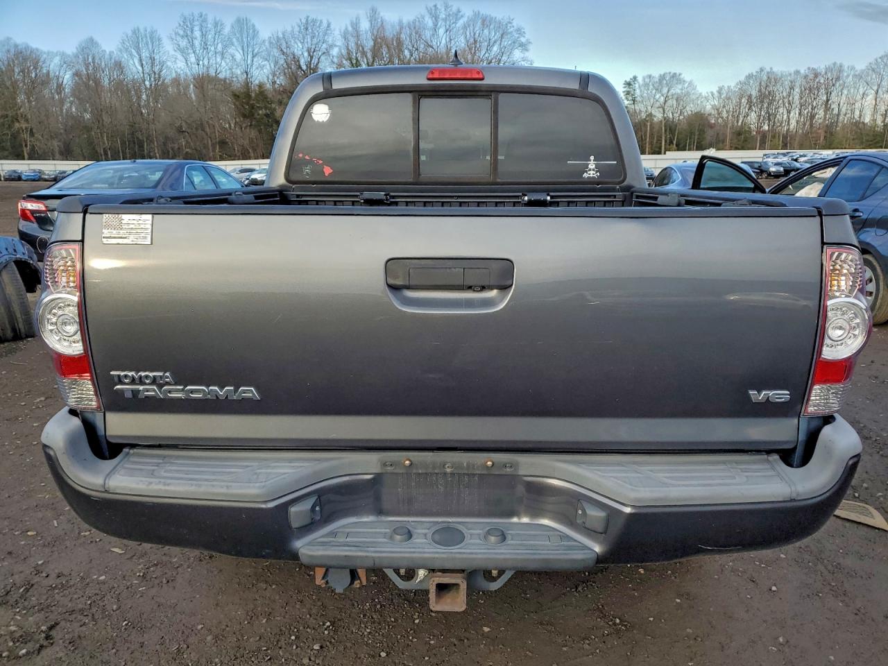 Toyota Tacoma Double Cab Image 8