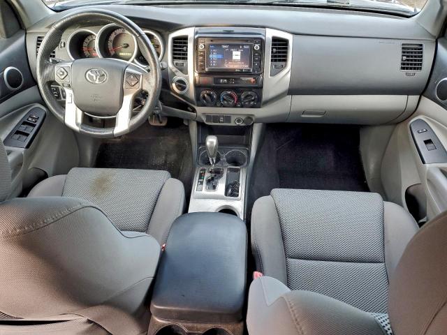 Toyota Tacoma Double Cab Image 4