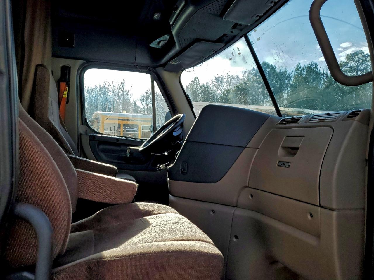 Freightliner Cascadia 1 Image 10