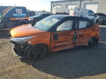  Salvage Nissan Kicks