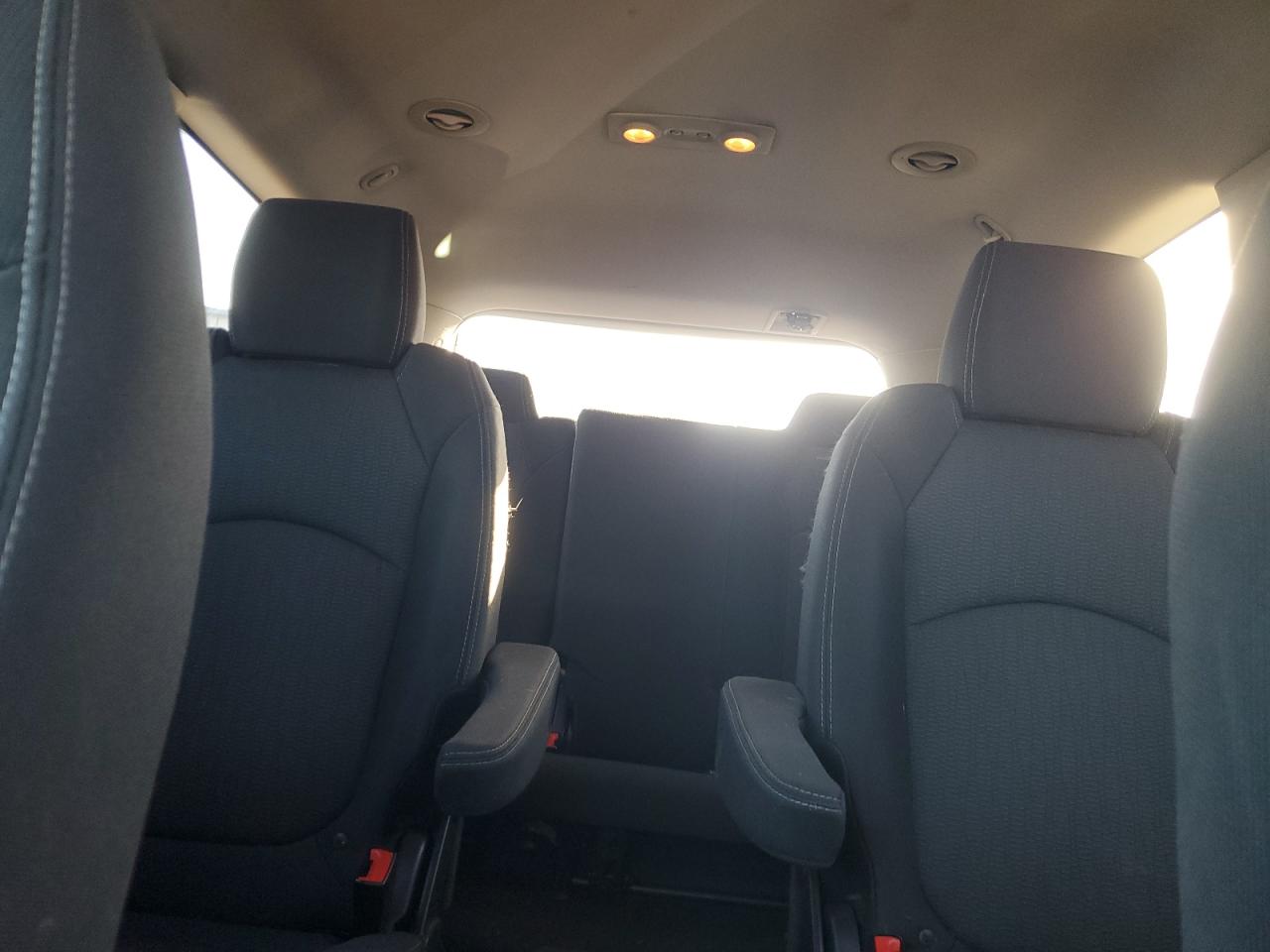 Chevrolet Traverse Lt Image 8