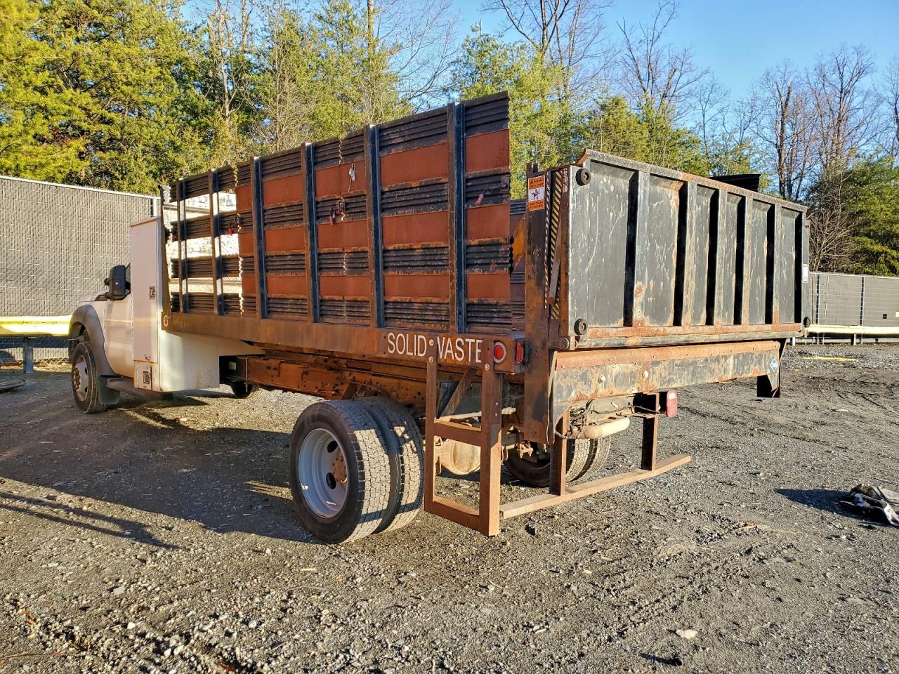 Ford F-550 Super Duty Image 12