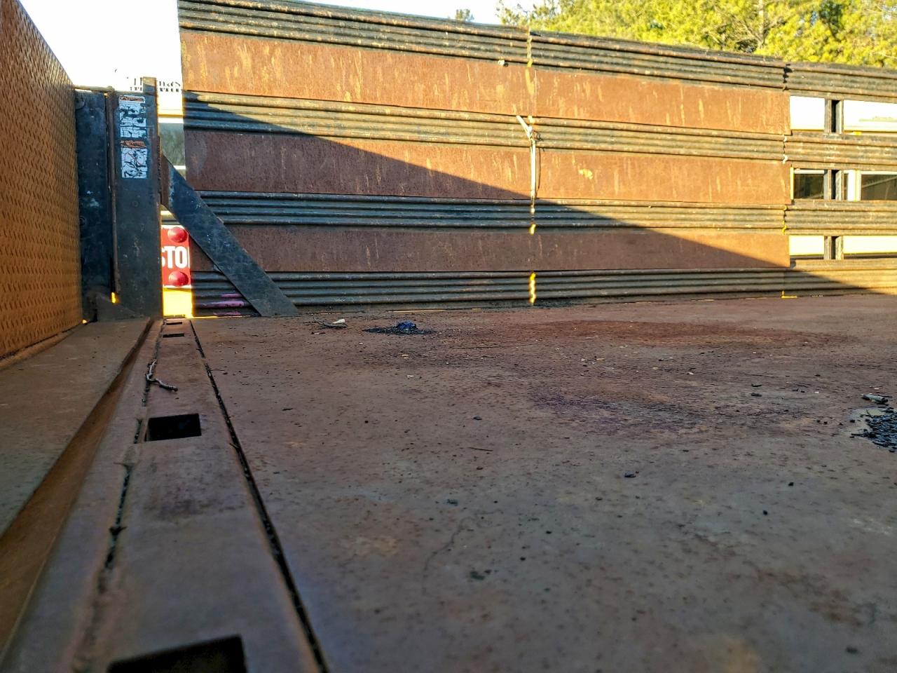 Ford F-550 Super Duty Image 5