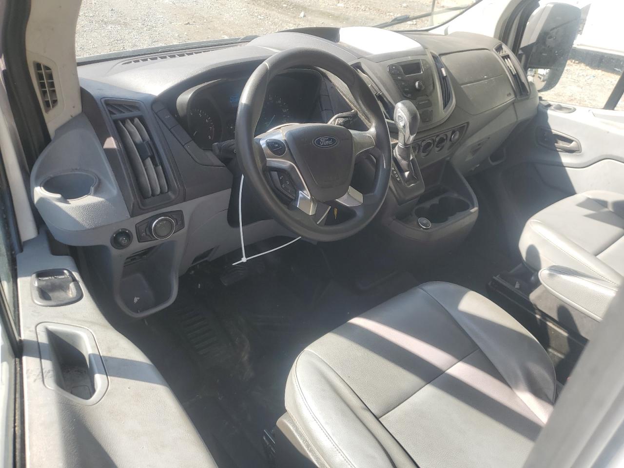 Ford Transit T-150 Image 7