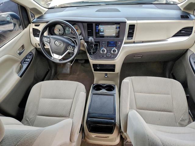 Toyota Sienna Le Image 8