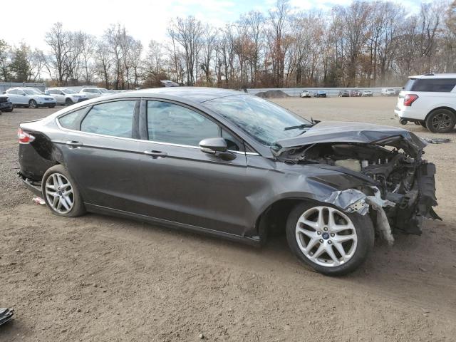 Ford Fusion Se Image 6