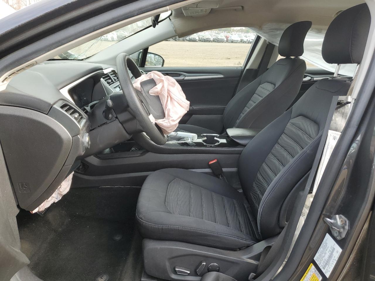 Ford Fusion Se Image 3