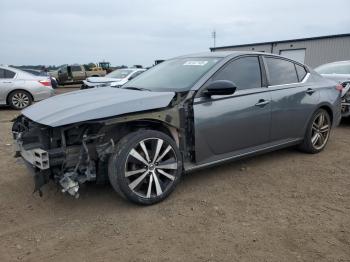  Salvage Nissan Altima