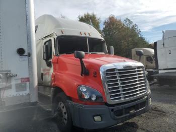  Salvage Freightliner Cascadia 1
