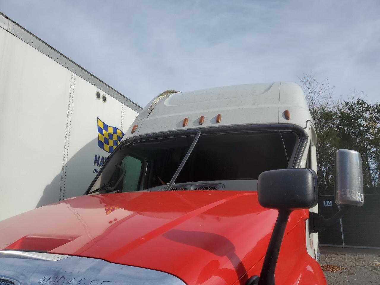 Freightliner Cascadia 1 Image 4