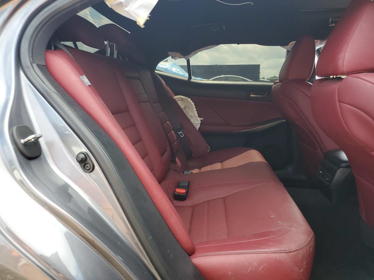 Lexus Is 300 Image 5