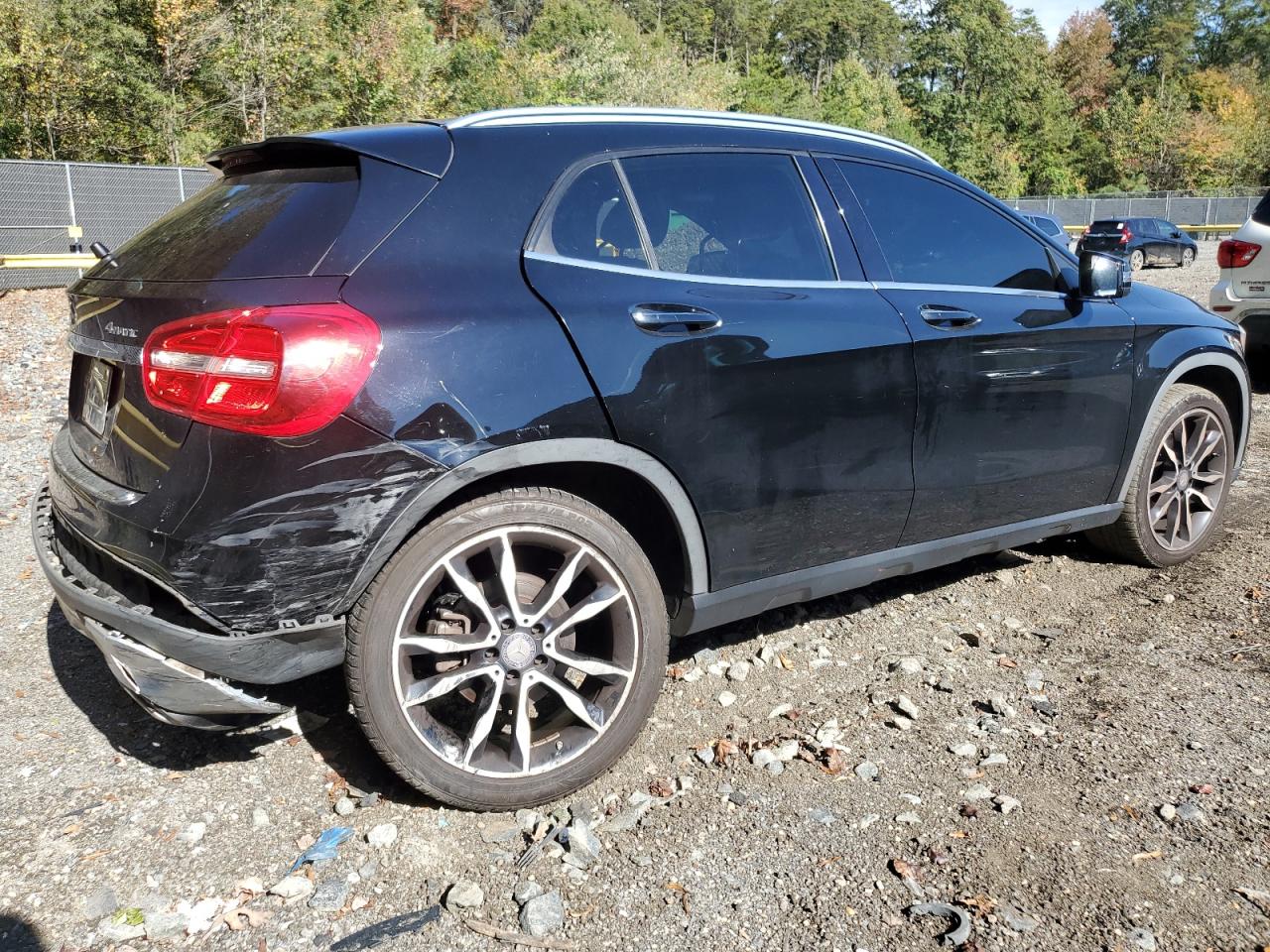 Mercedes-Benz GLA 250 4matic Image 7