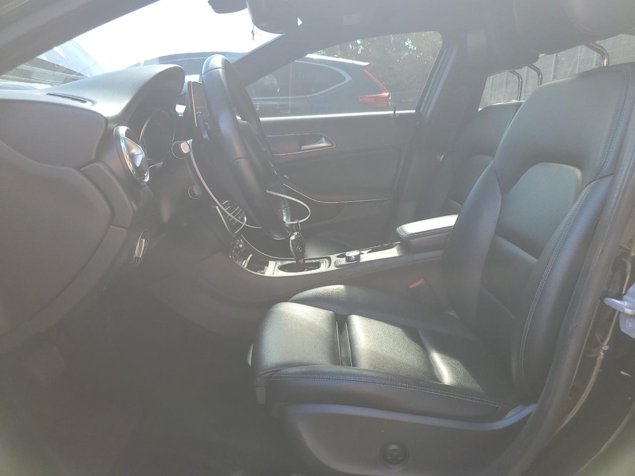 Mercedes-Benz GLA 250 4matic Image 2