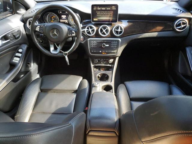 Mercedes-Benz GLA 250 4matic Image 8