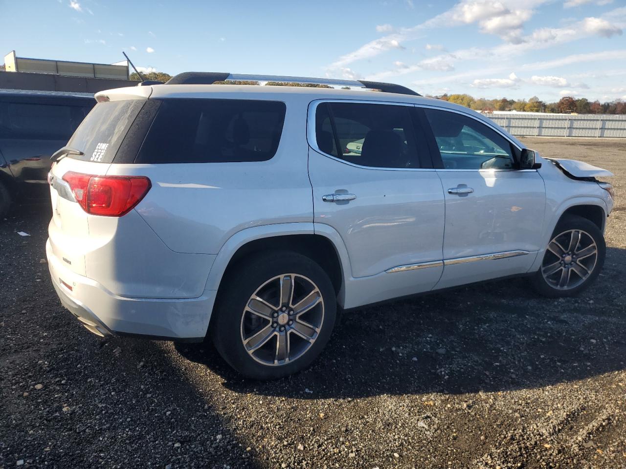 GMC Acadia Denali Image 5