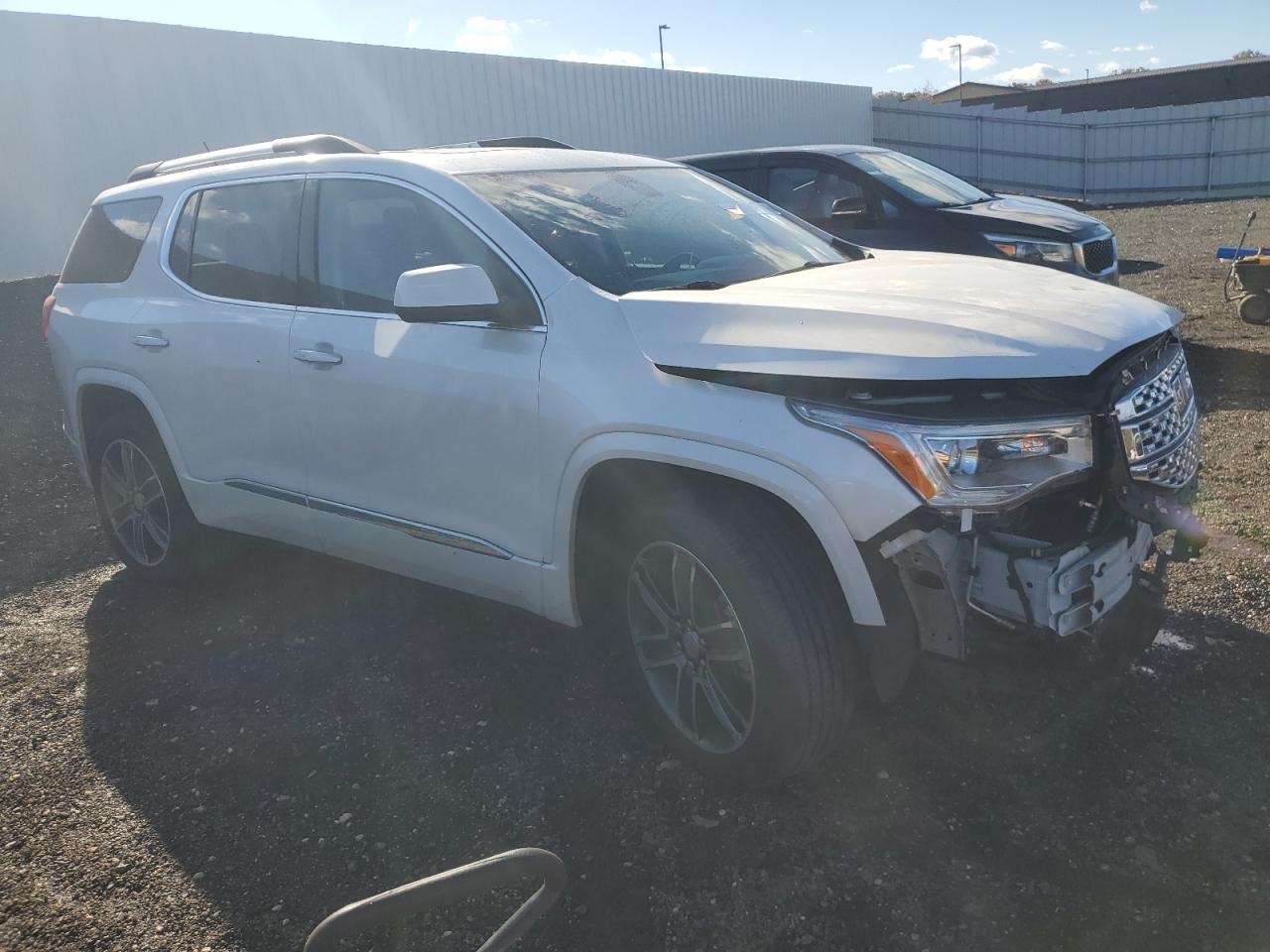 GMC Acadia Denali Image 7