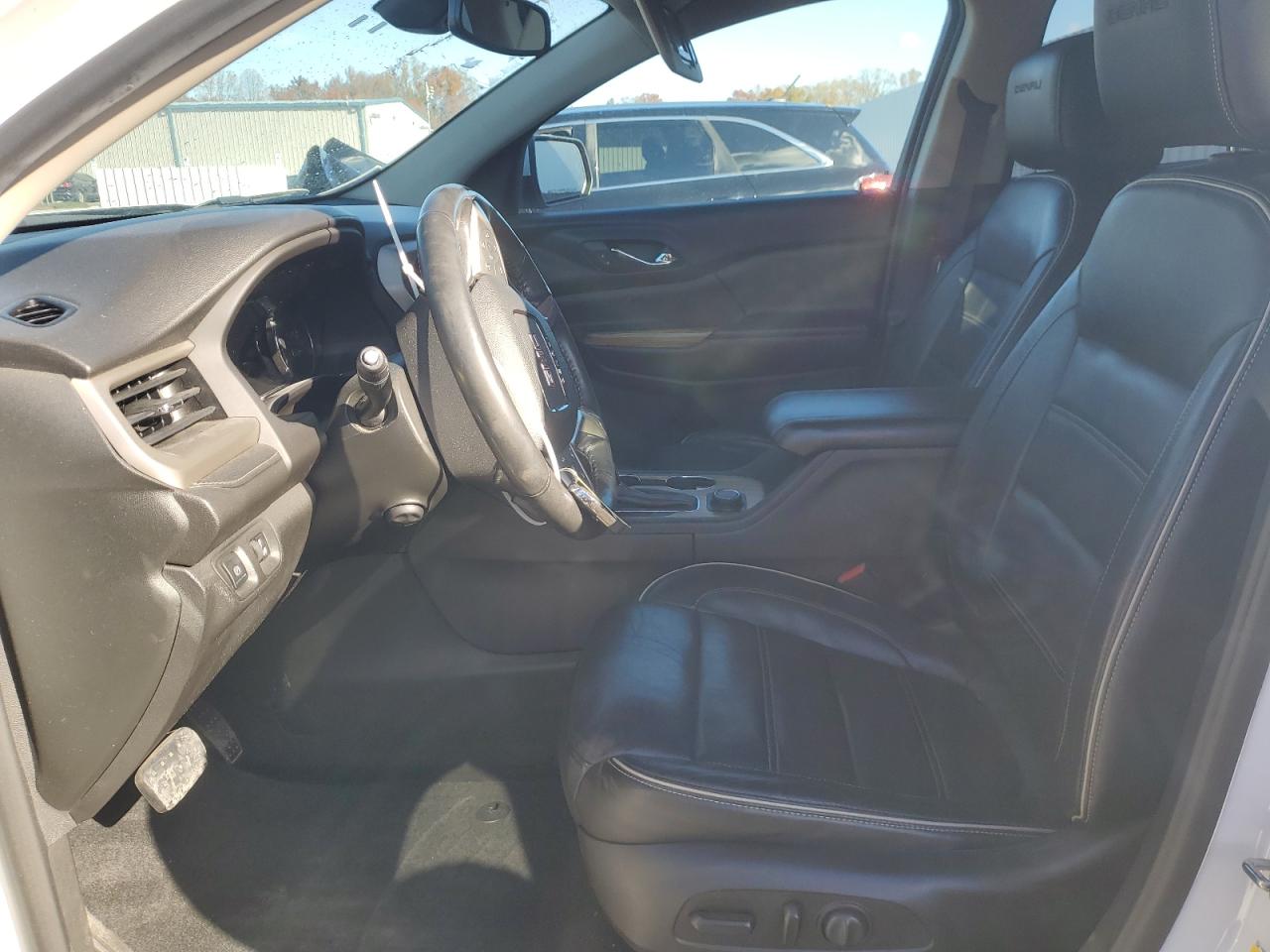 GMC Acadia Denali Image 4