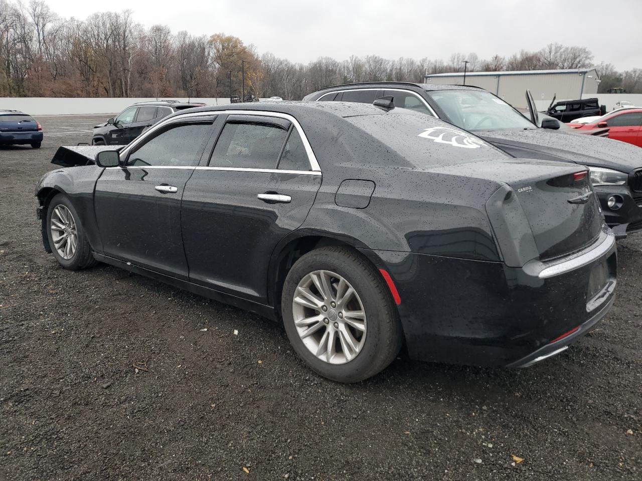 Chrysler 300 Image 8