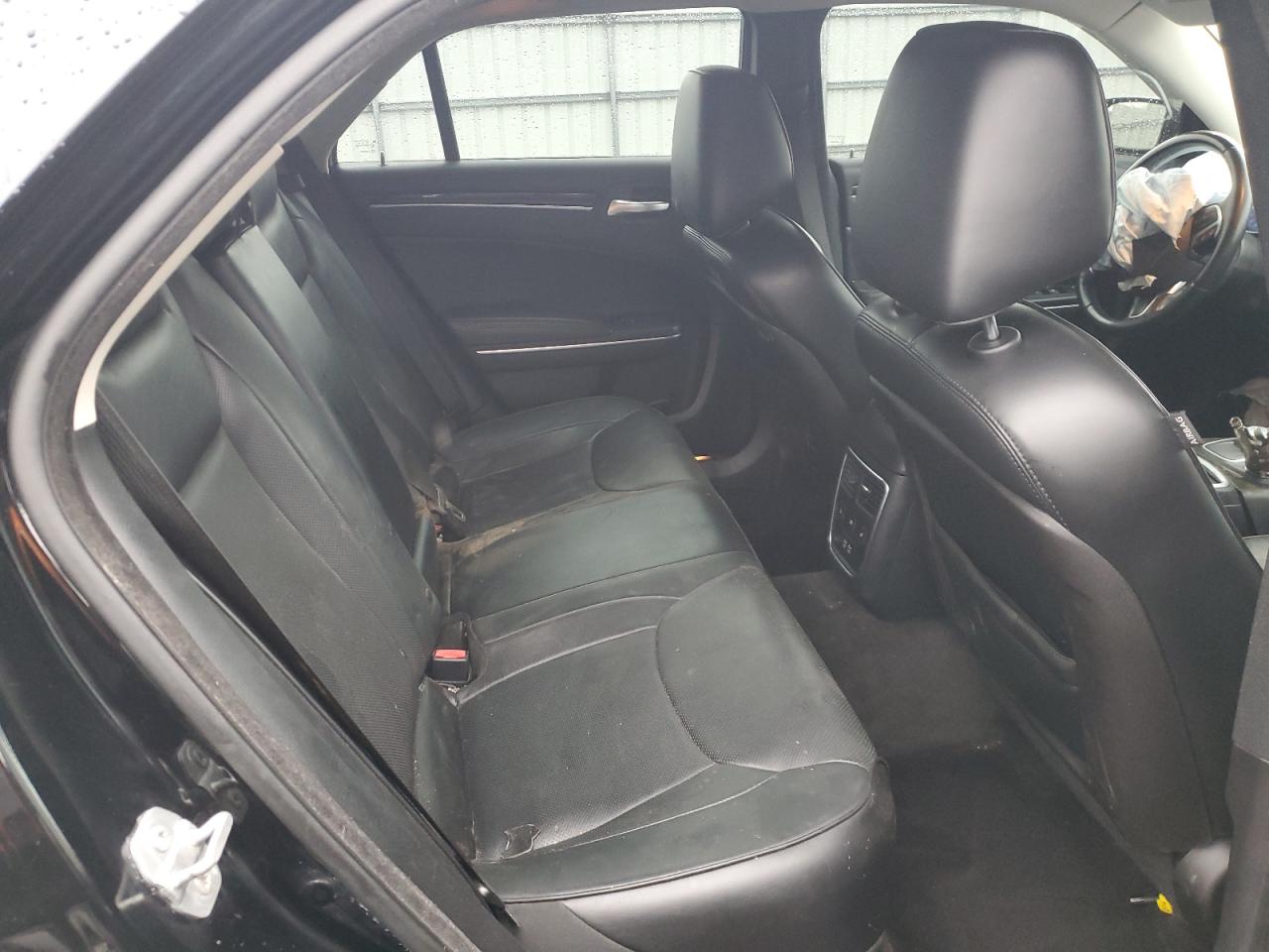 Chrysler 300 Image 5