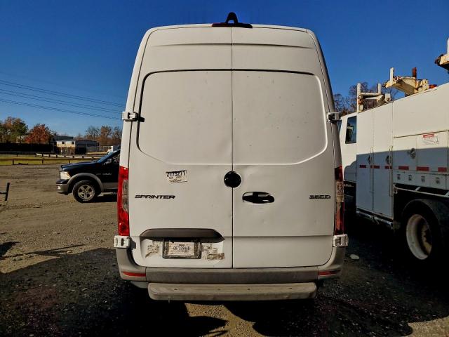 Freightliner Sprinter 2500/3500 Image 4