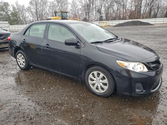 Toyota Corolla Base Image 10