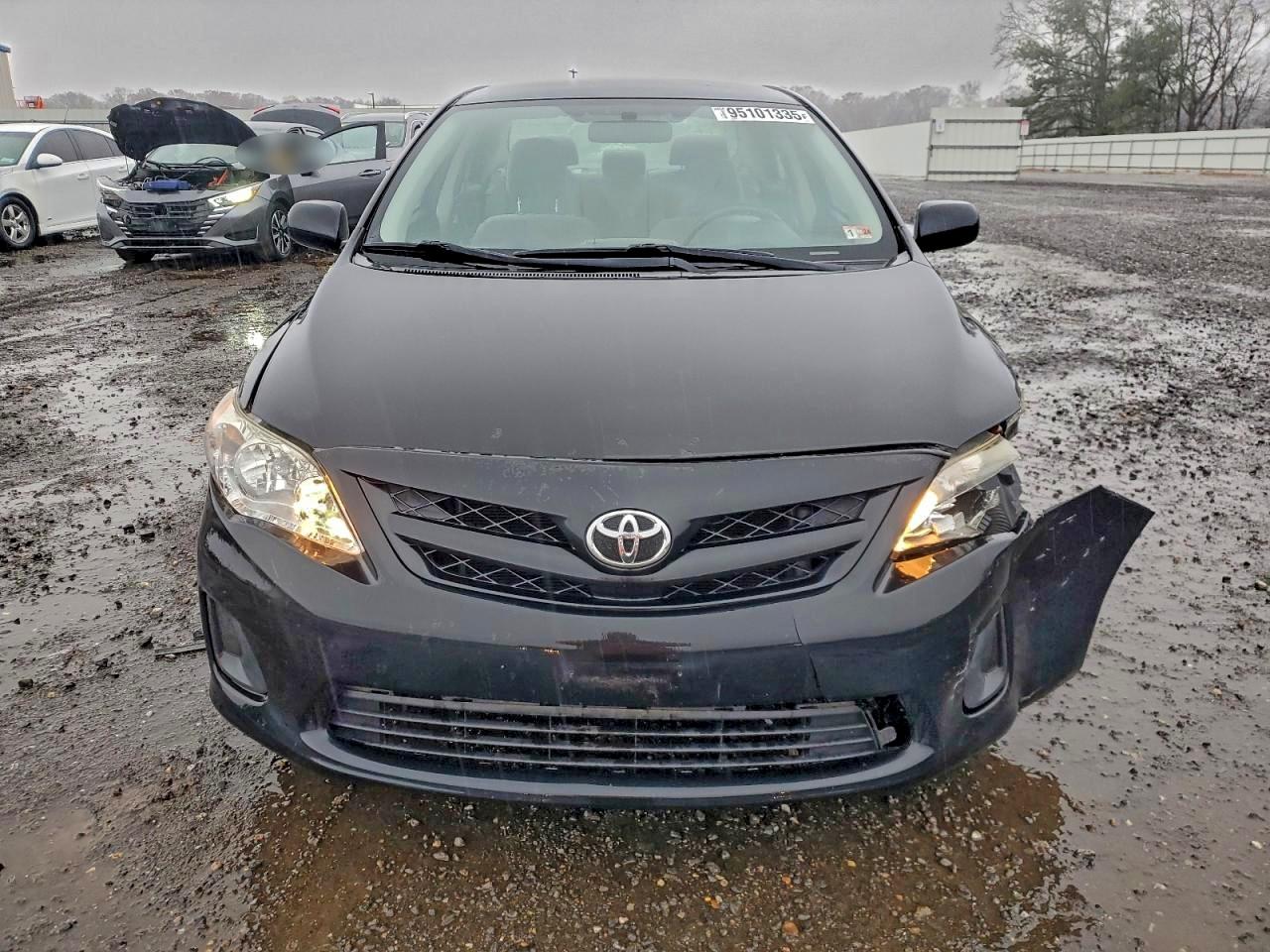 Toyota Corolla Base Image 4