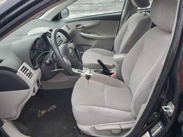 Toyota Corolla Base Image 6