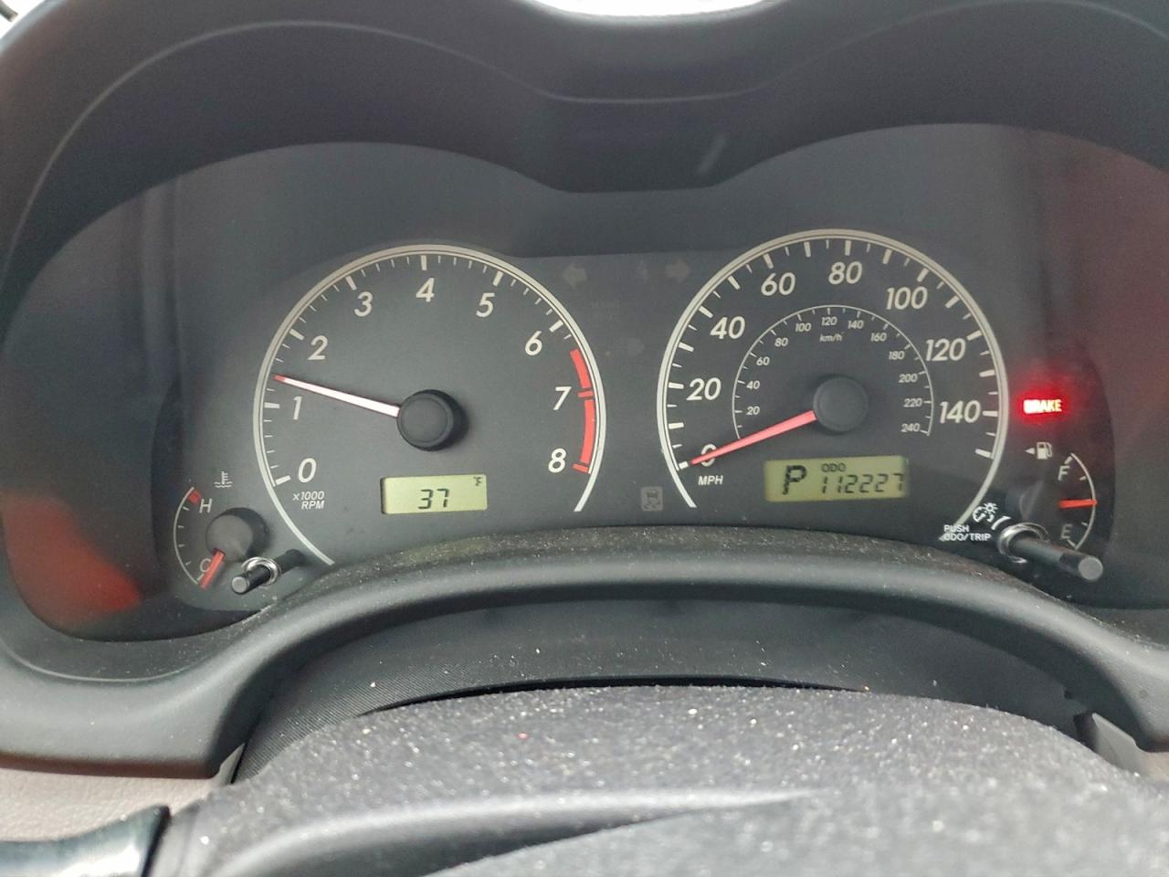 Toyota Corolla Base Image 9