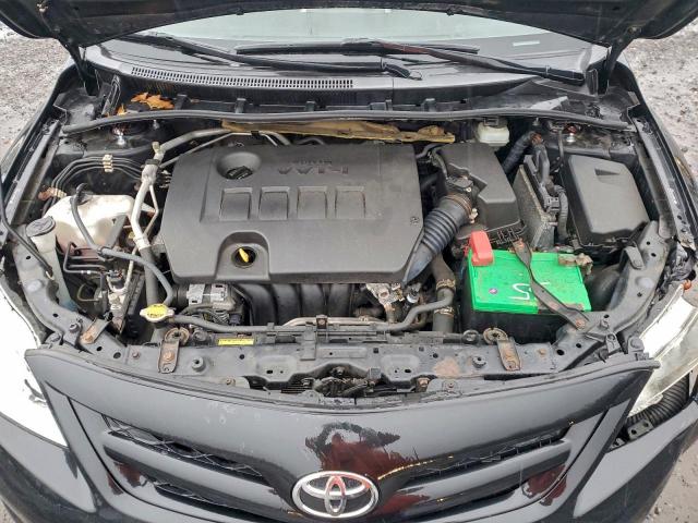 Toyota Corolla Base Image 3