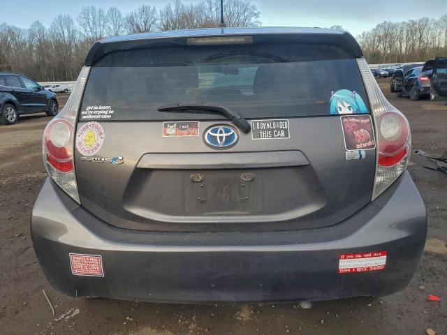 Toyota Prius Image 4